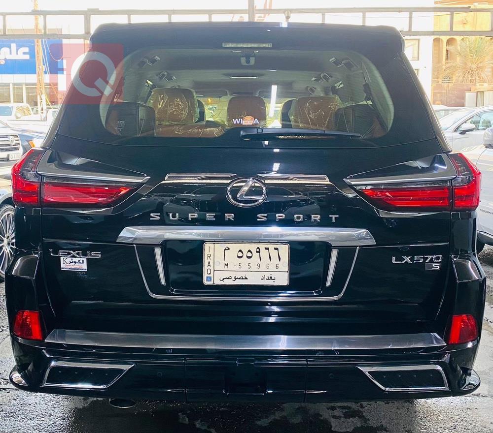 Lexus LX